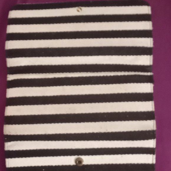 Classically beautiful striped accordion wallet - Picture 7 of 9